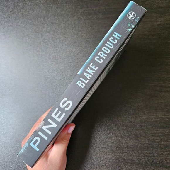 4/$20 Pines by Blake Crouch - Paperback - Picture 3 of 6